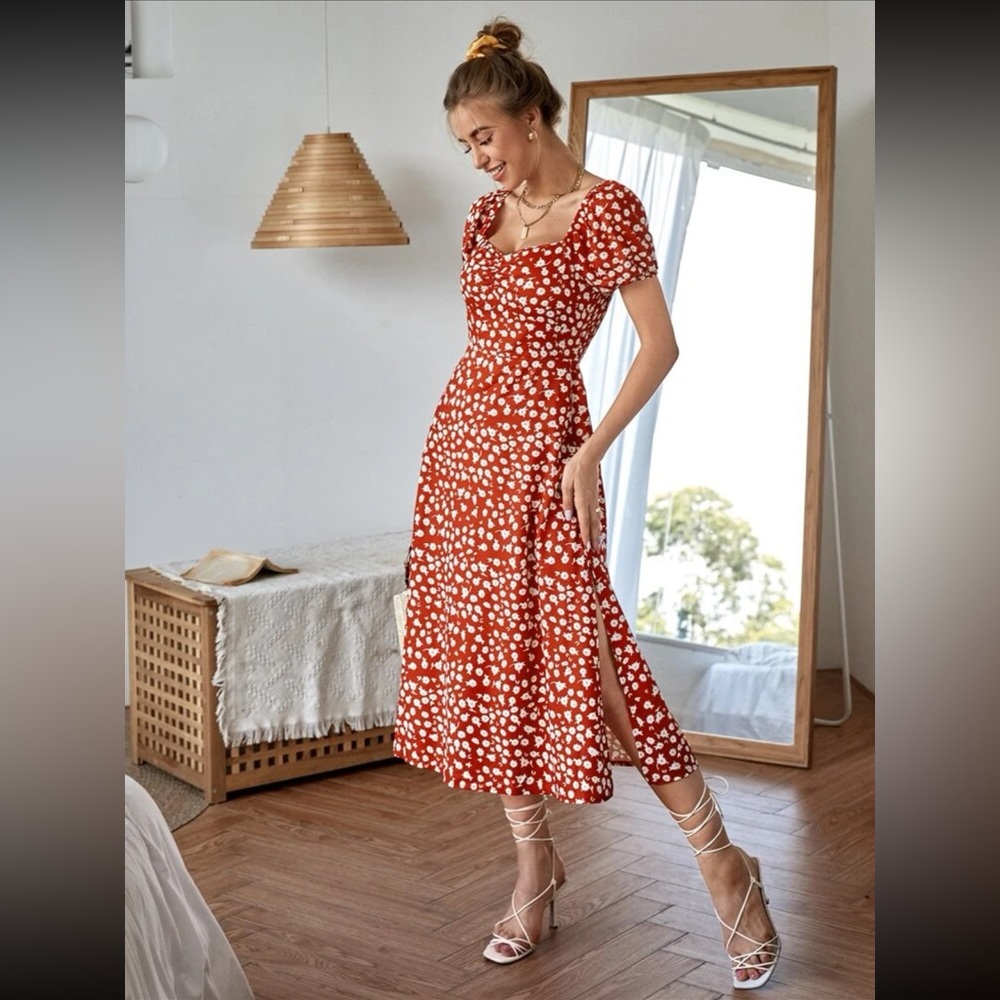 Shein Red ditsy floral sweetheart neckline a-line puff sleeved split thigh dress